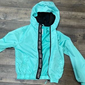 Justice girls light wind/Rain coat size 8